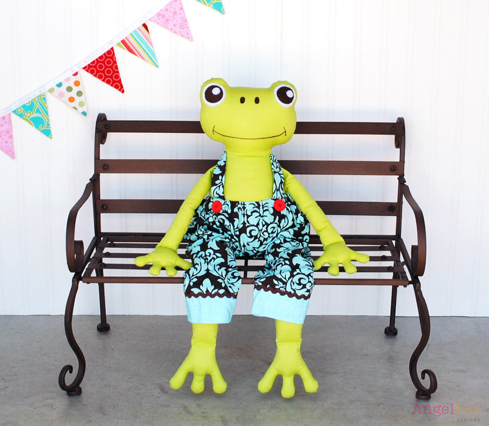 Fergus the Frog Softie PDF Sewing Pattern