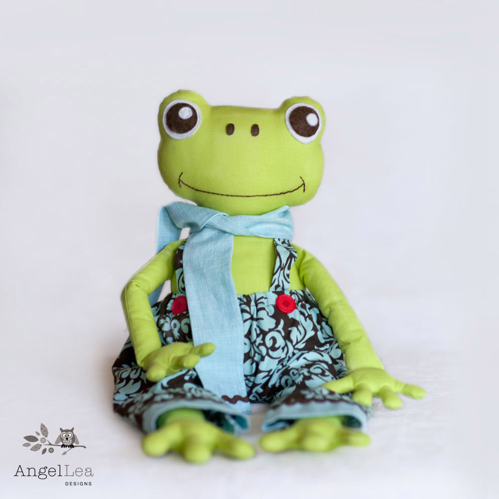 Fergus the Frog Softie PDF Sewing Pattern